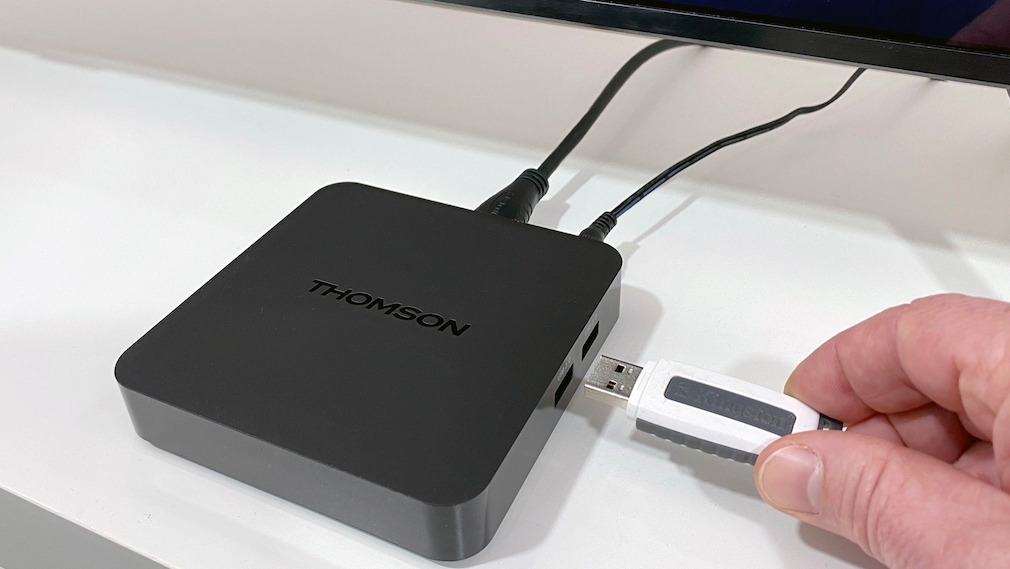 Anschluss eines USB-Sticks an die Thomson Streaming Box 240G